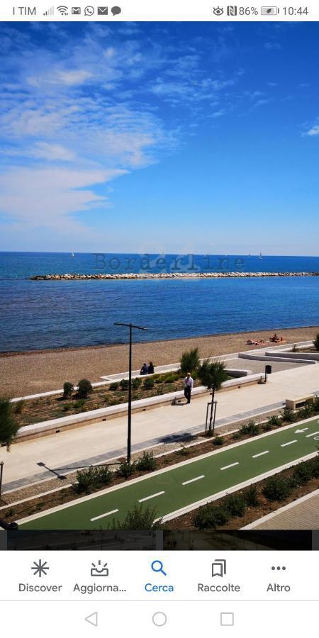 Beach House Бари Екстериор снимка